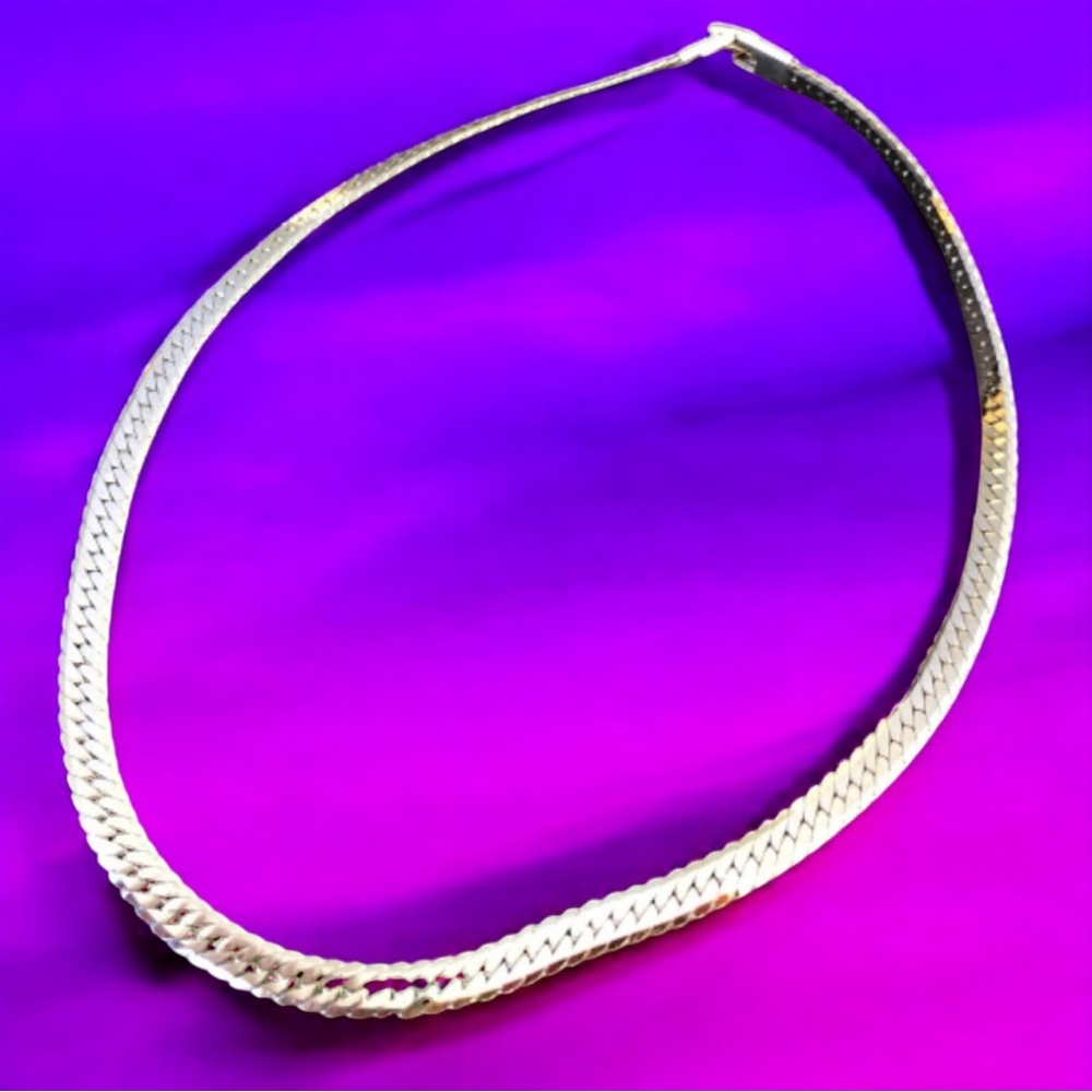 Vintage 17" Silver Tone Woven Herringbone Flat Snake Chain Collar Necklace